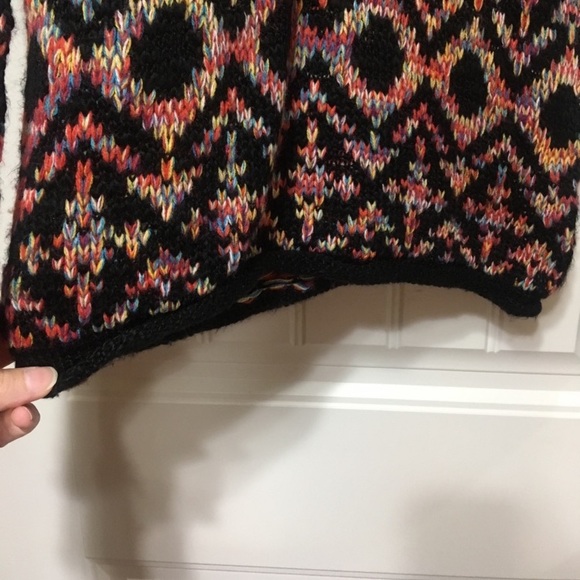 Jessica Simpson Sweater - Picture 6 of 8